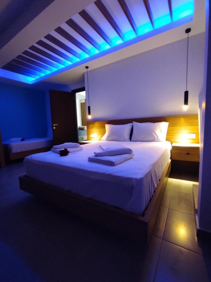 Marina Apartments Lentas Luaran gambar