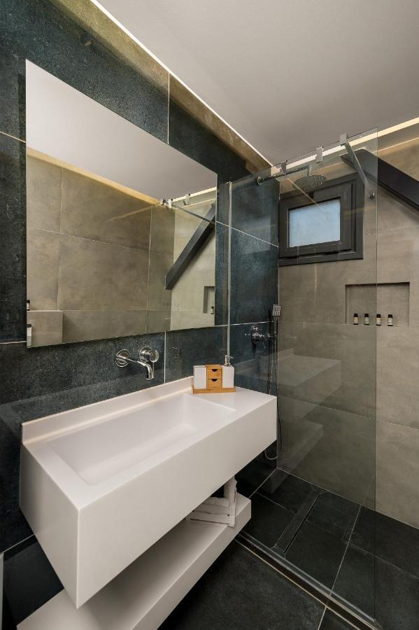 Marina Apartments Lentas Luaran gambar