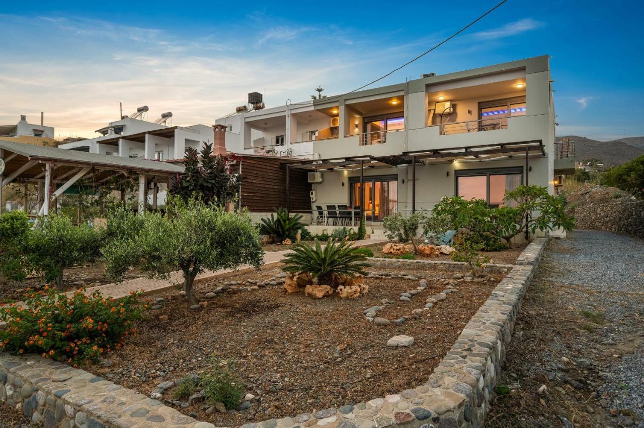 Marina Apartments Lentas Luaran gambar