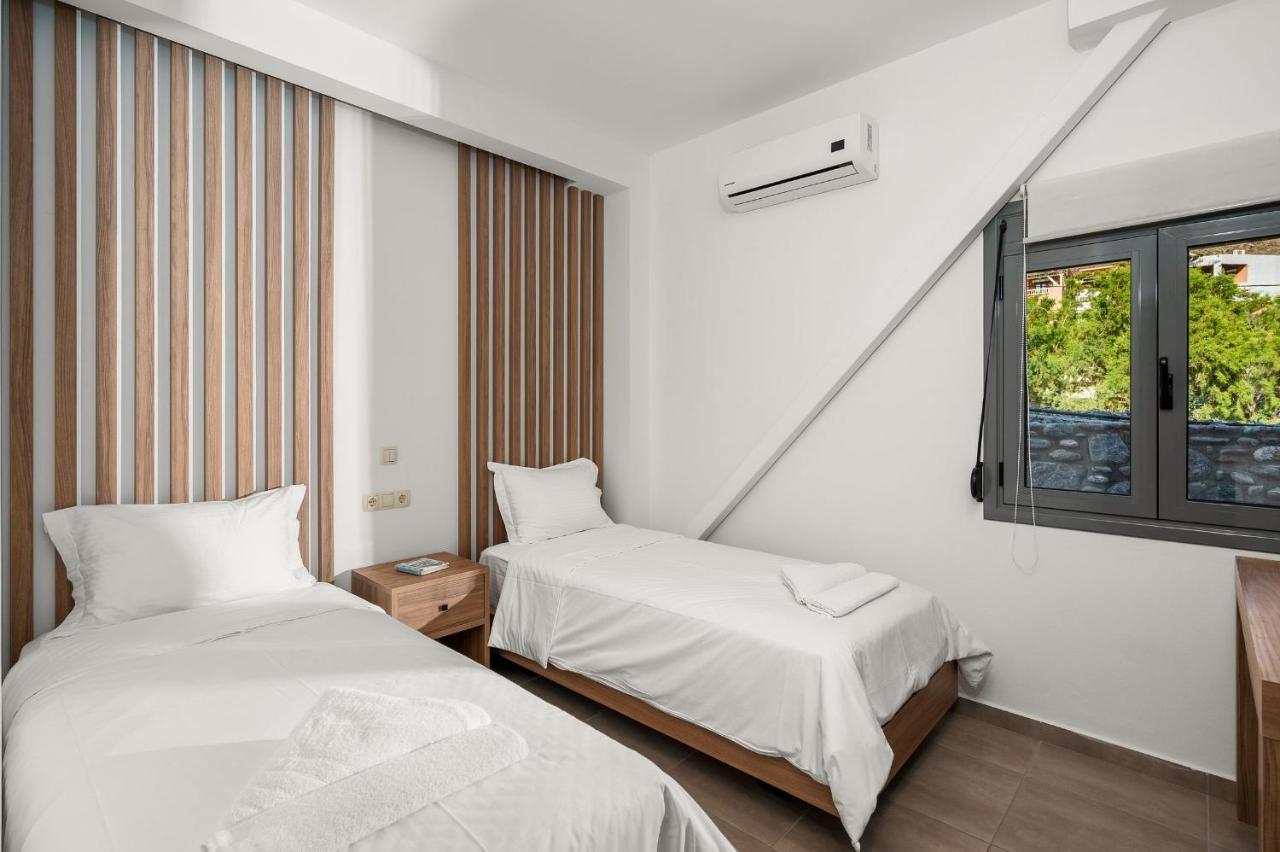 Marina Apartments Lentas Luaran gambar