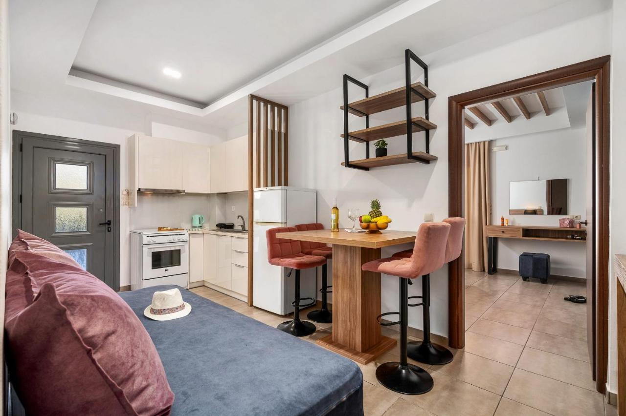 Marina Apartments Lentas Luaran gambar